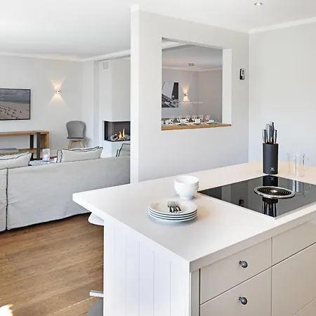 Newport Holiday home List