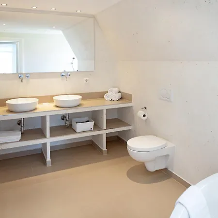Holiday home Newport